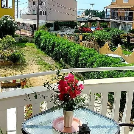 Dantina Agios Gordios Lägenhet *